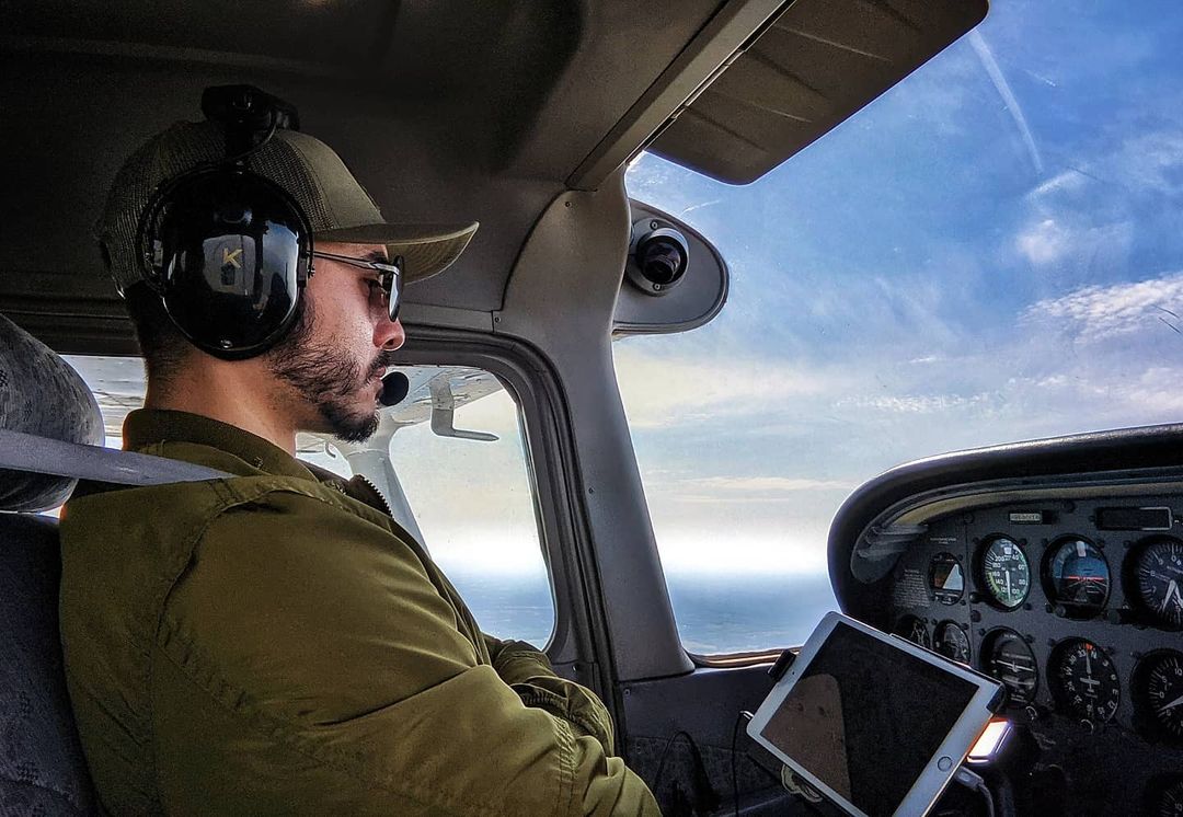 What Headset Do Pilots Use? The Ultimate Guide to Choosing the Right Aviation Headset - KORE HEADSET LLC