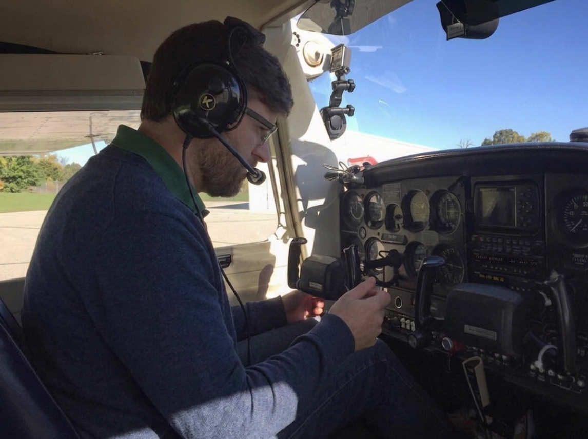 What Headset Does an Airline Pilot Use? (And What That Means for You in 2026)