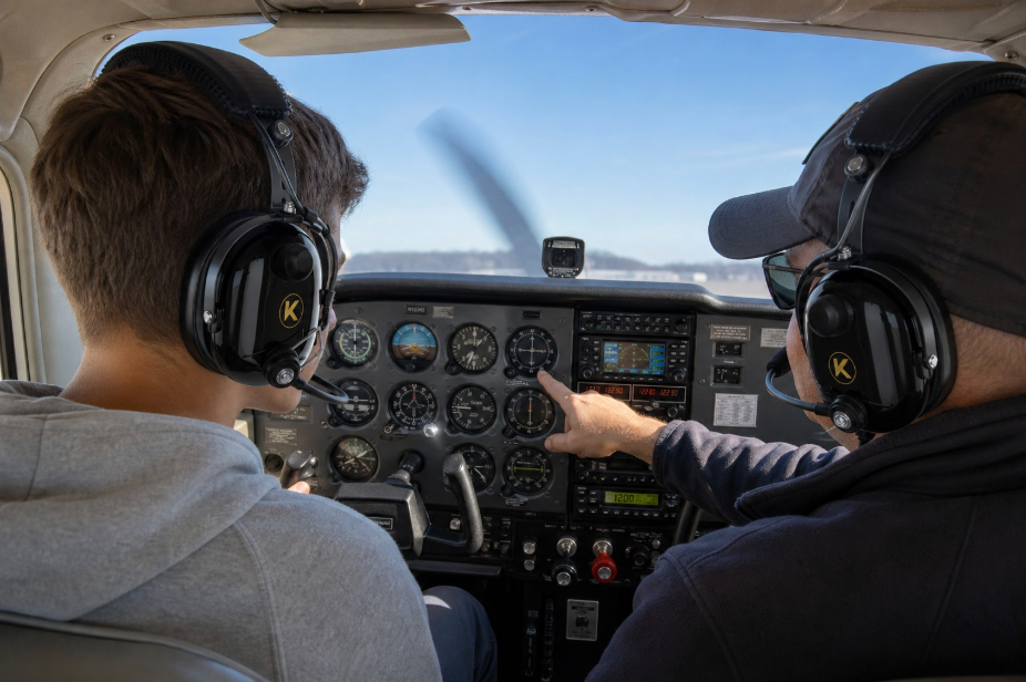 What Is a Discovery Flight? Your First Step to Becoming a Pilot
