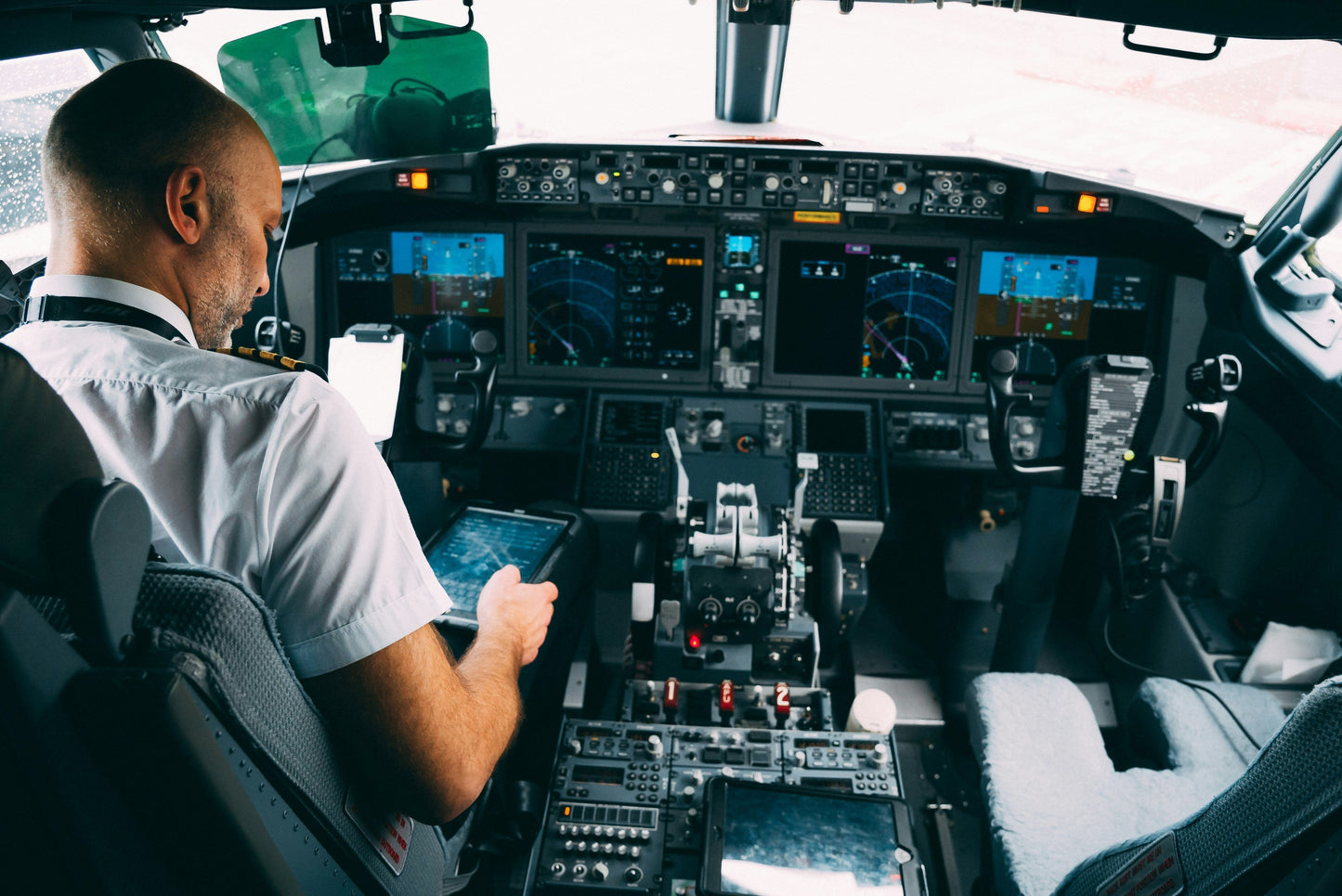 5 C's of Aviation: What Pilots Do If They Get Lost or Miss an Approach